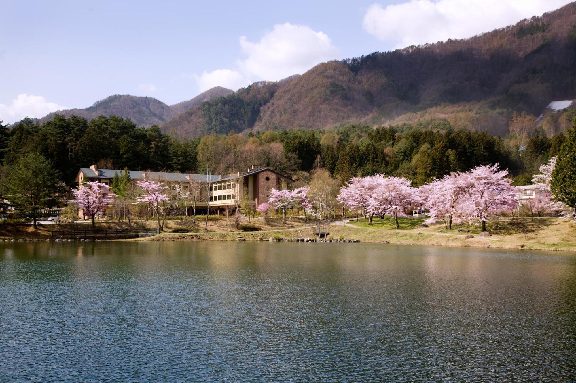 Komagane Kogen Resort Linx Екстериор снимка